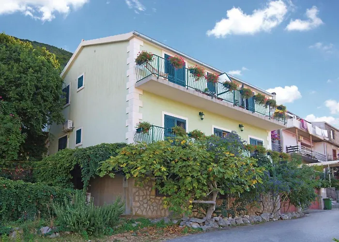 One-bedroom In דירה